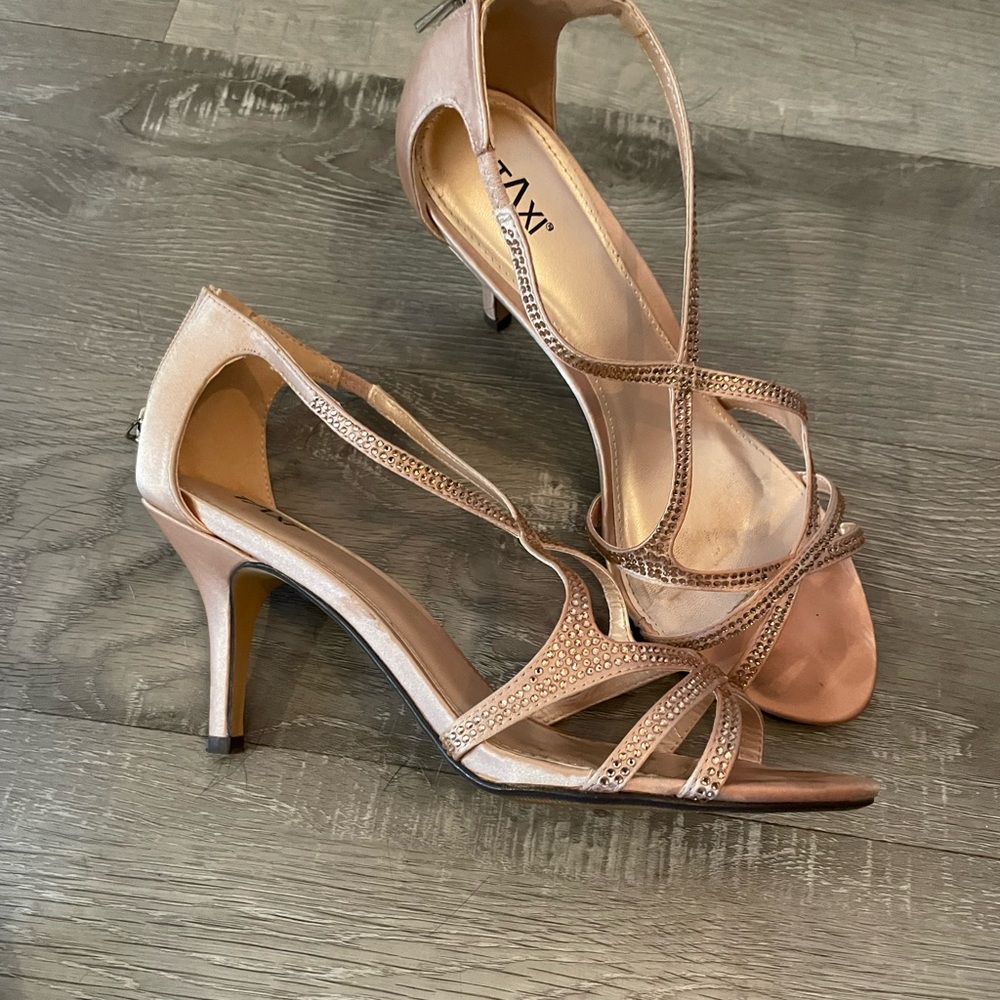 Elegant Women's Strappy Heels